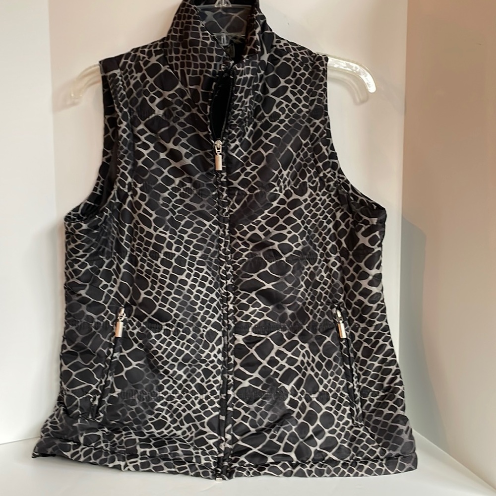 Jane Ashley mock neck zip front two zip pockets quilted vest size large